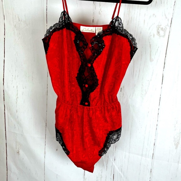Vintage red satin teddy lingerie bodysuit with black lace & beads. Medium. - Picture 1 of 9